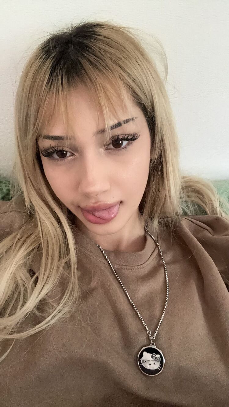  ,   Noza, 22 ,  