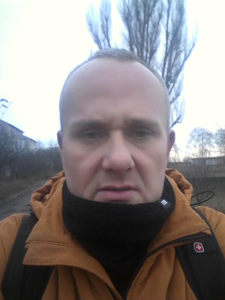  31428879  Evgenij, 46 ,    