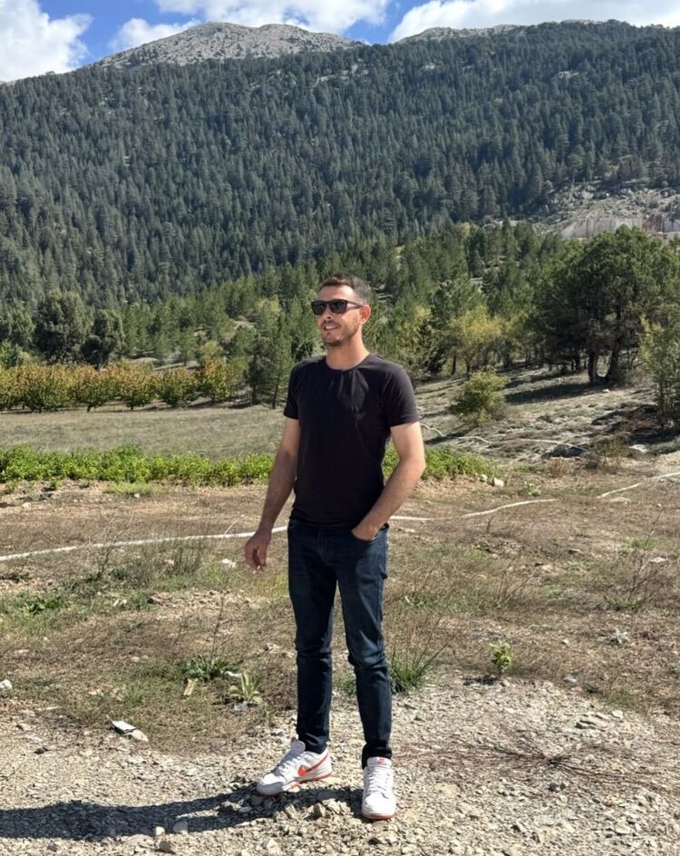  53998659  Gurkan, 27 ,    Podgorica