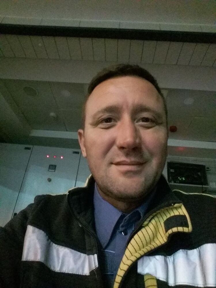  ,   Vedat, 42 ,   ,   , c 