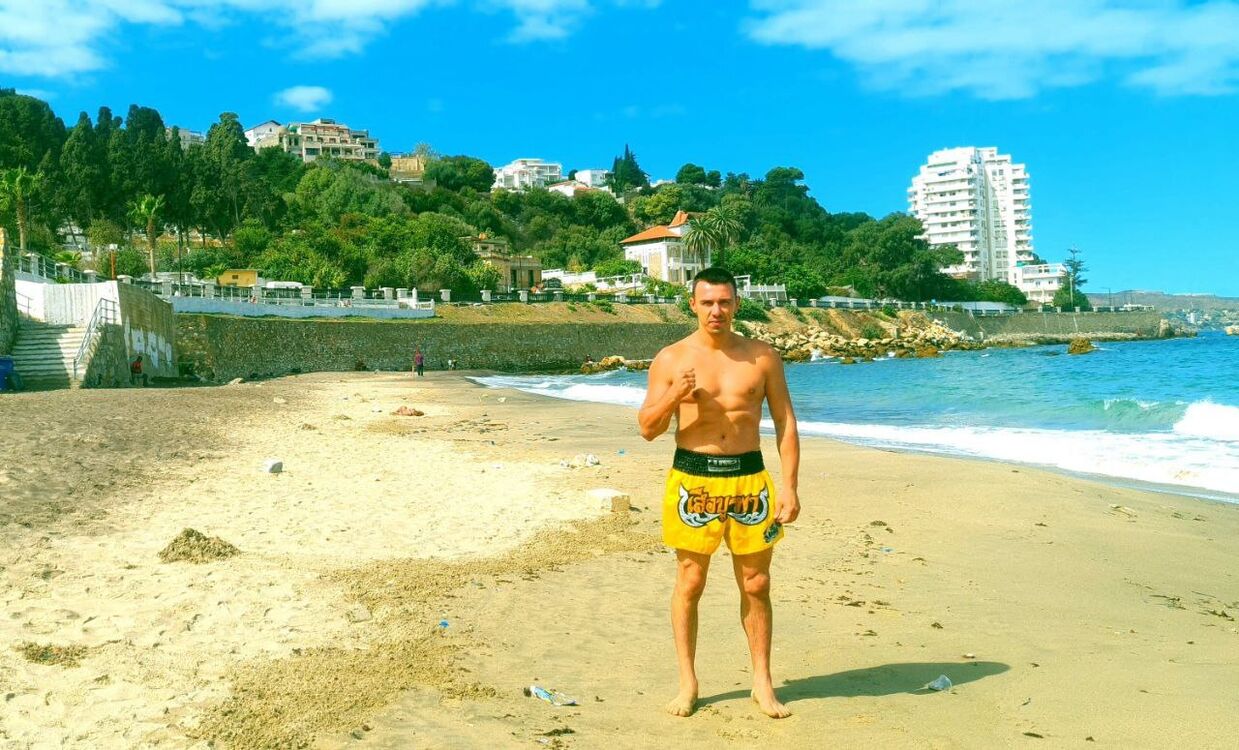  29812179  Rostyslav, 32 ,    