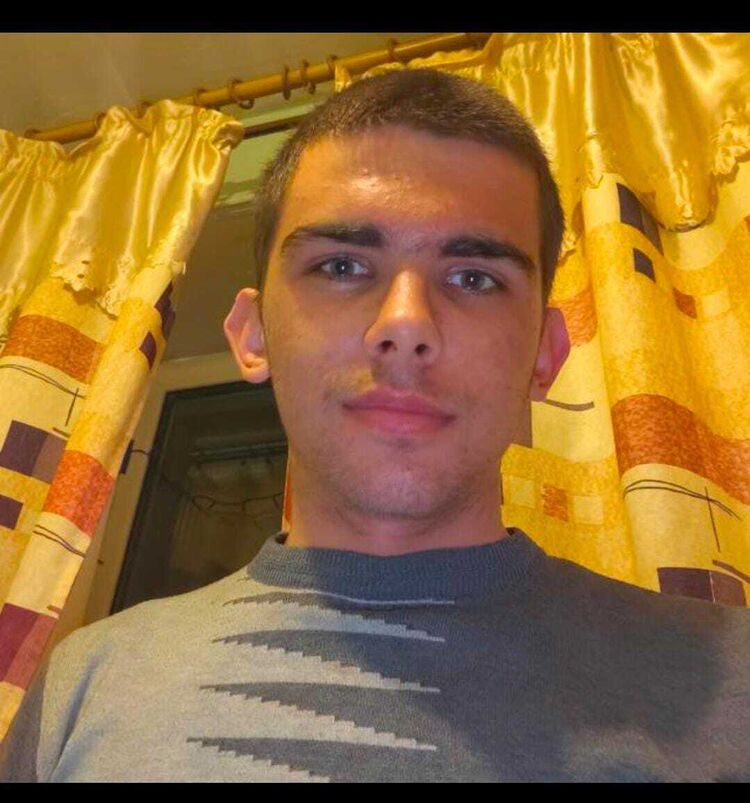  34577609  Igor, 21 ,    