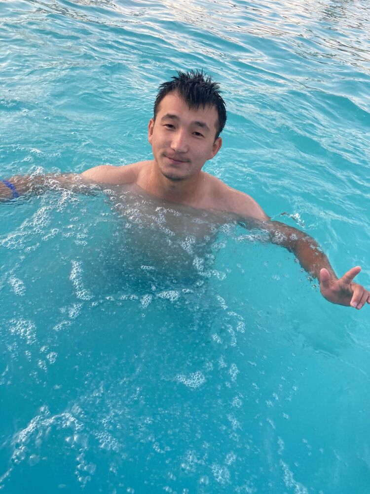  ,   Azamat, 33 ,   ,   , c , 