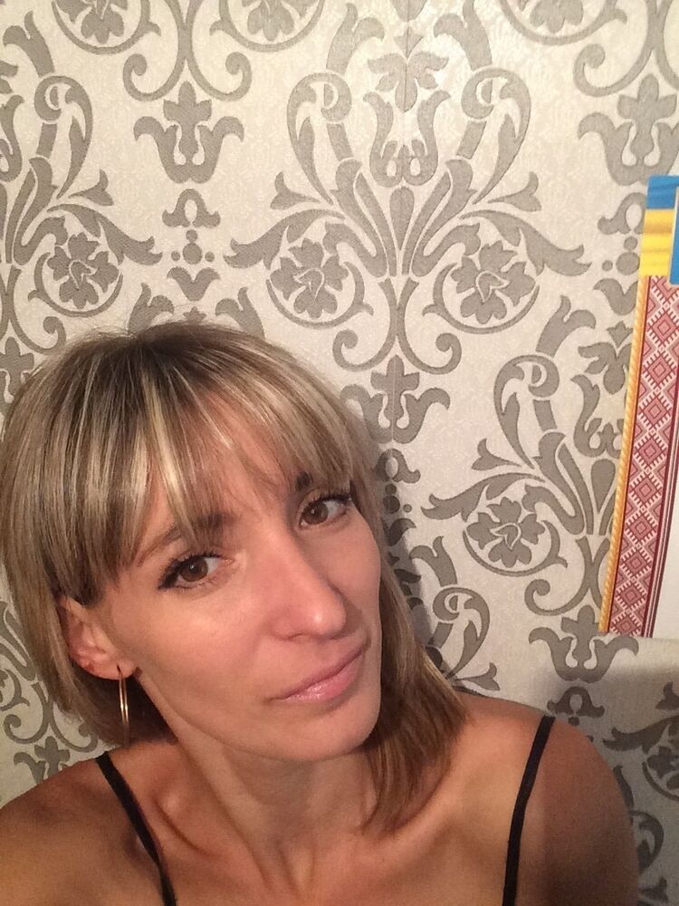  13739839  Elena, 41 ,    