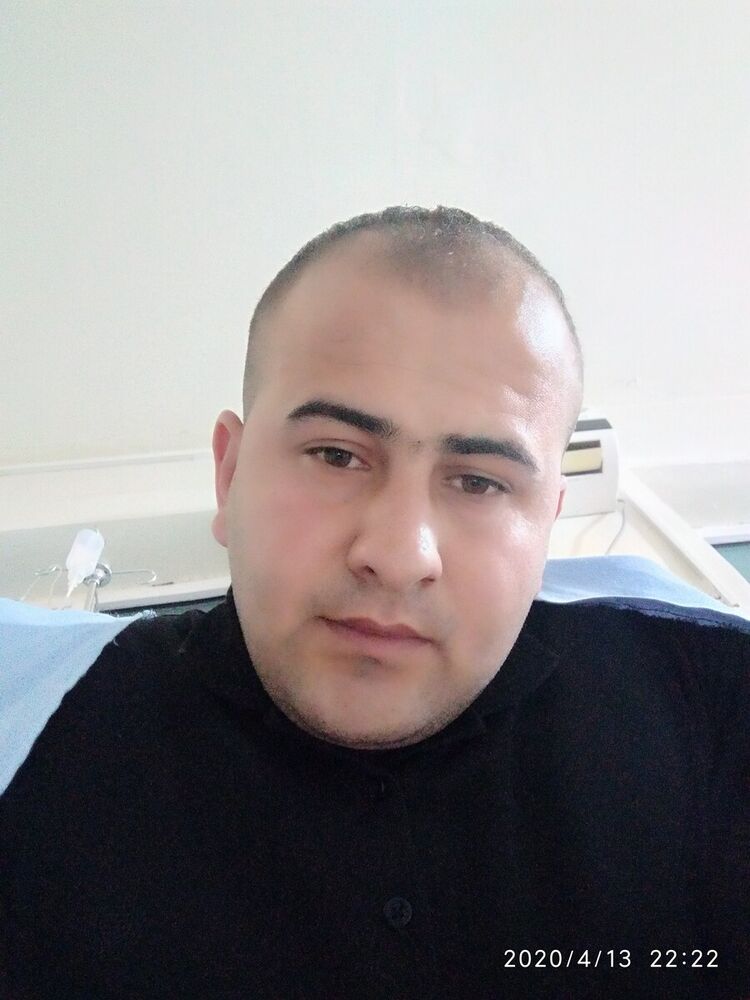  21347979  Artur, 30 ,    