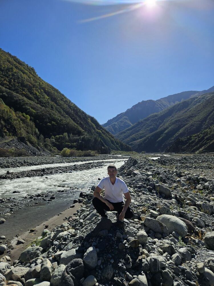  54588749  , 37 ,    -