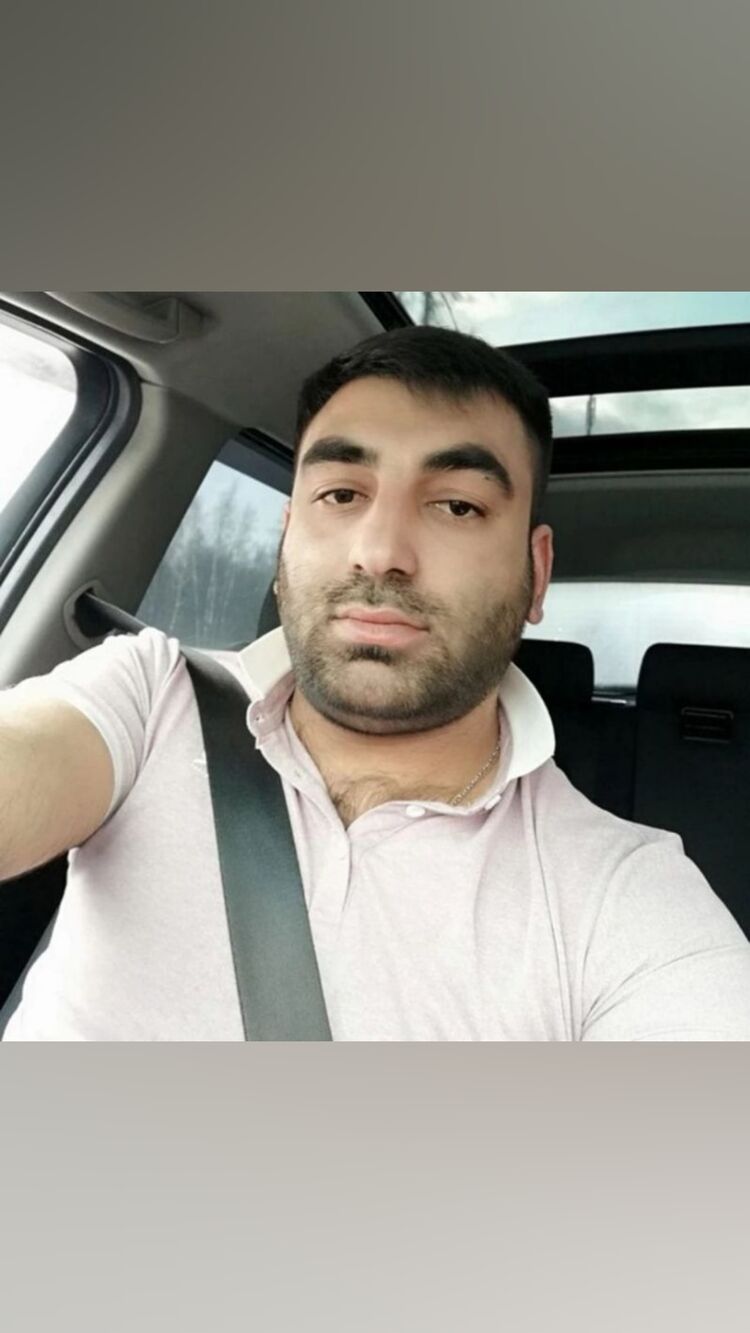  49814519  Karo, 38 ,    