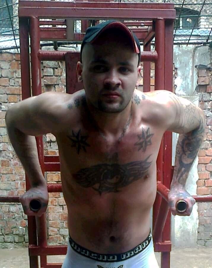  ,   Andruxa, 33 ,   ,   , c 