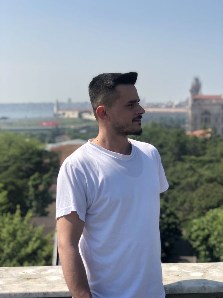  ,   Mustafa, 32 ,   ,   , c , 
