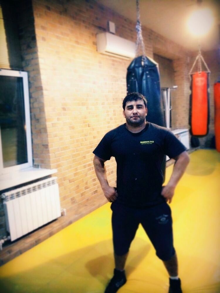  13581079  Ali, 36 ,    