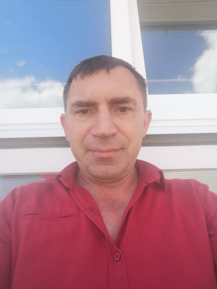  32032759  , 52 ,    