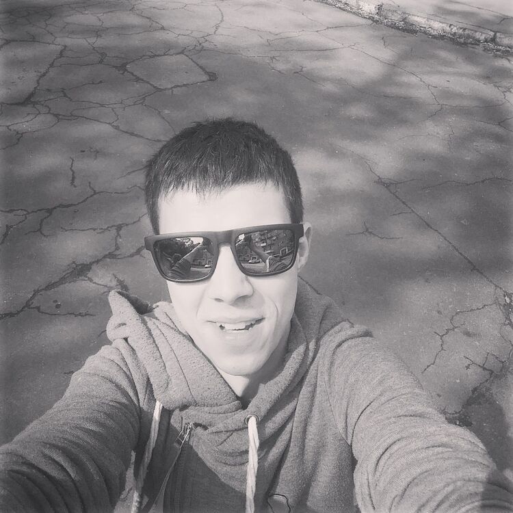  15398559  Denis, 31 ,    