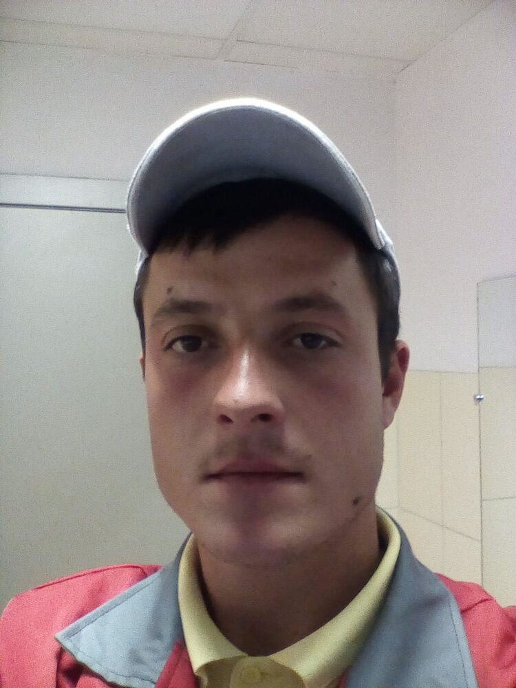  ,   Nicolai, 33 ,   