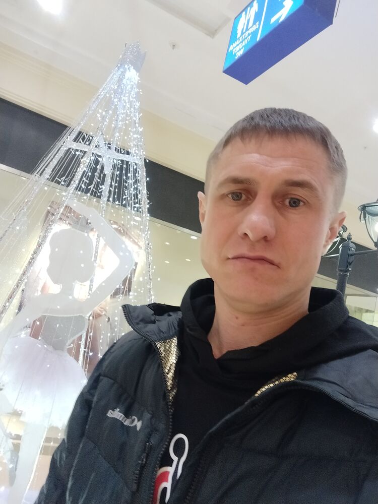  48473169  Sergei, 37 ,    