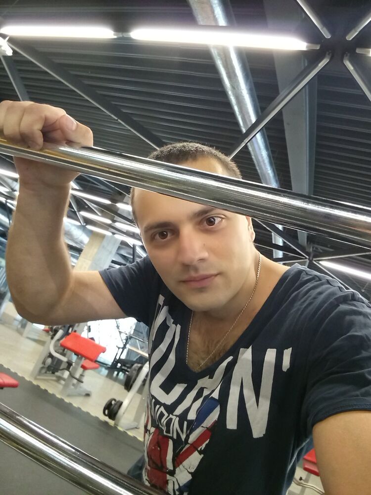  ,   Serhii, 34 ,   