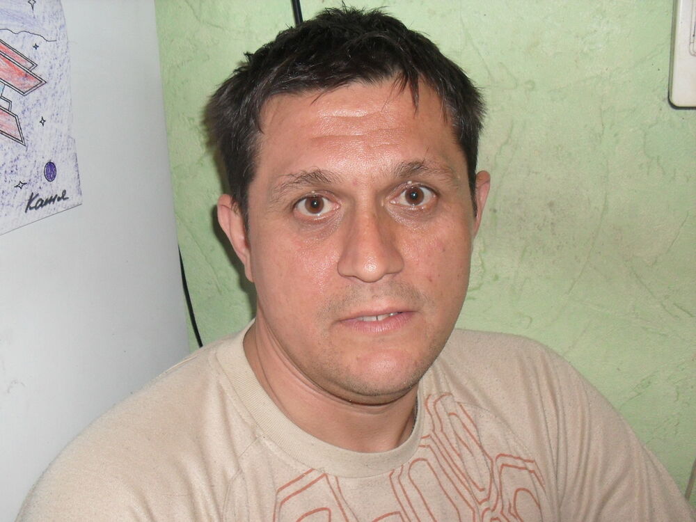  4477929  Aleks, 52 ,    
