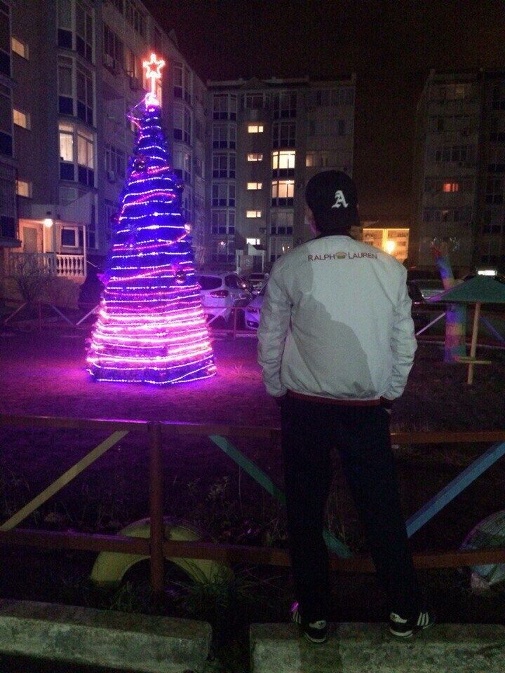  39851809  MOON, 29 ,    