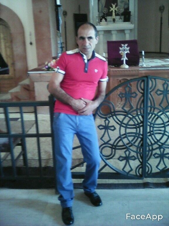  23248159  Valentin, 57 ,    