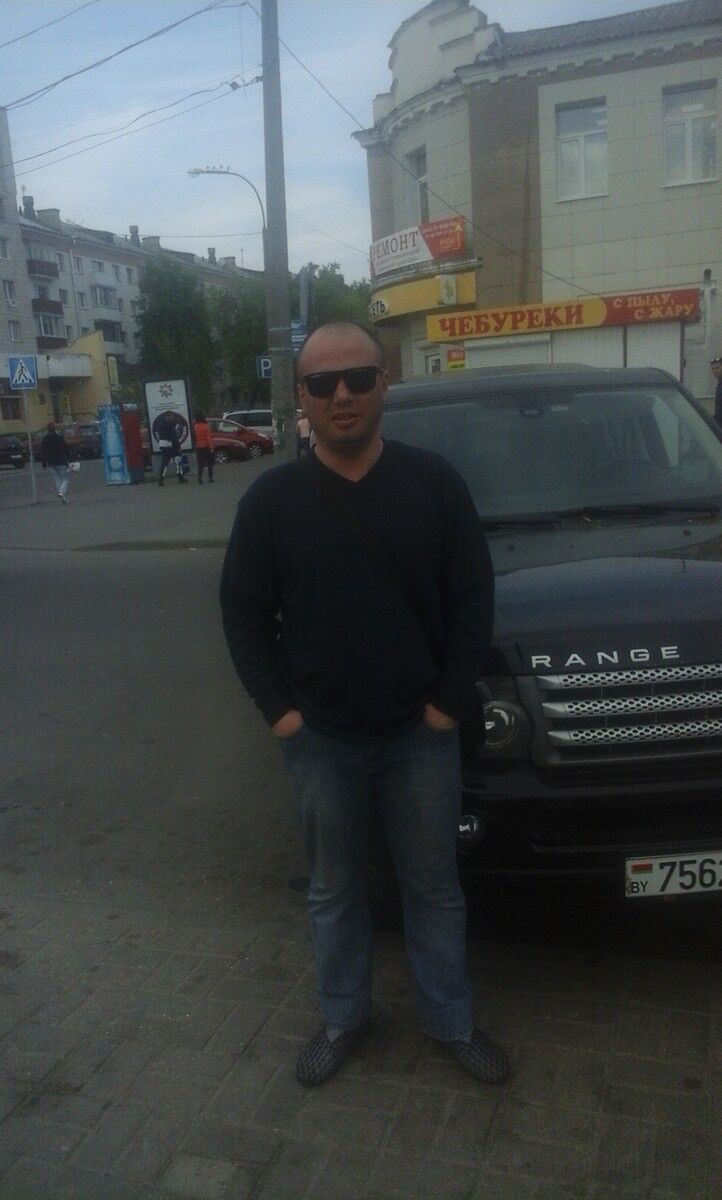  ,   Alex, 46 ,   