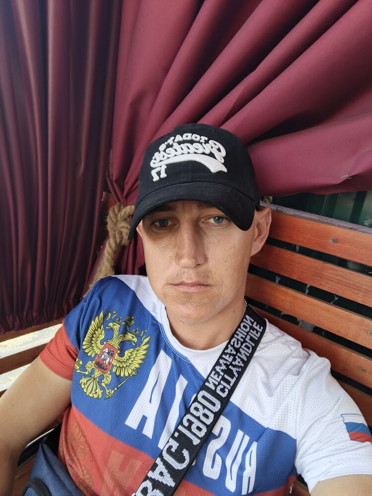  54190259  Iwan, 27 ,     