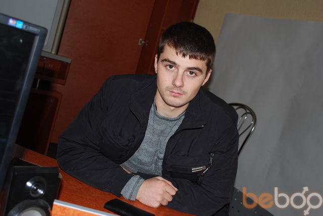  ,   Victor, 36 ,   