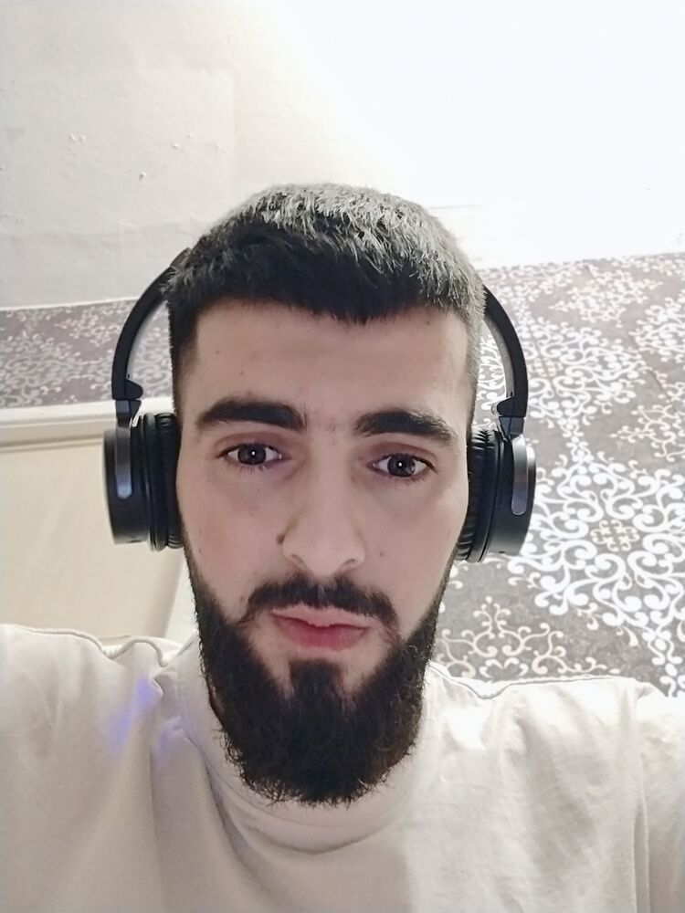  48102789  Dilshod, 23 ,    