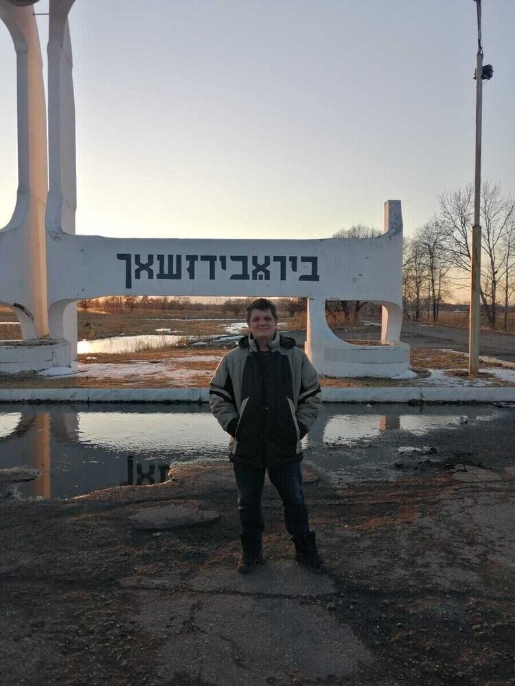  22587579  , 48 ,    --