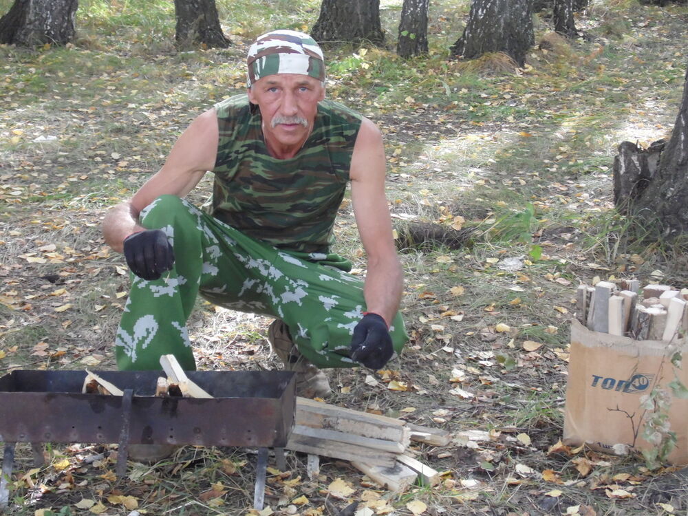  8307439  Aleks, 66 ,    