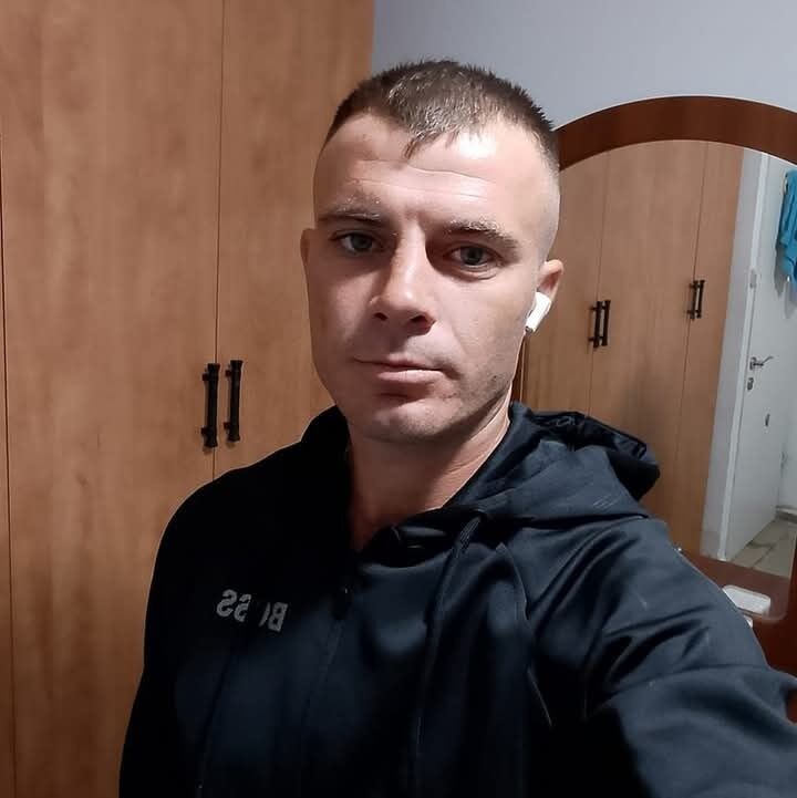  47965299  Nikolae, 31 ,    Azor