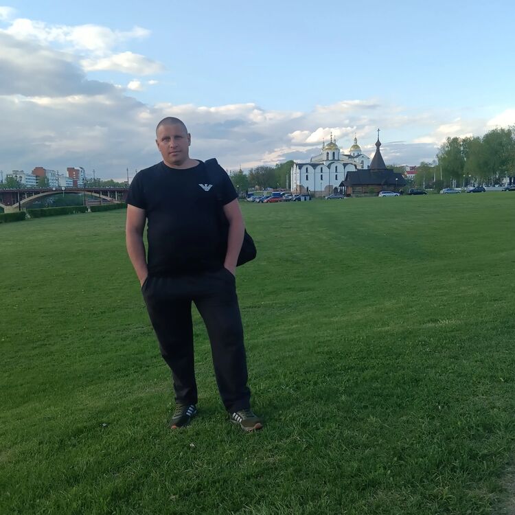  ,   Aleks, 43 ,   ,   