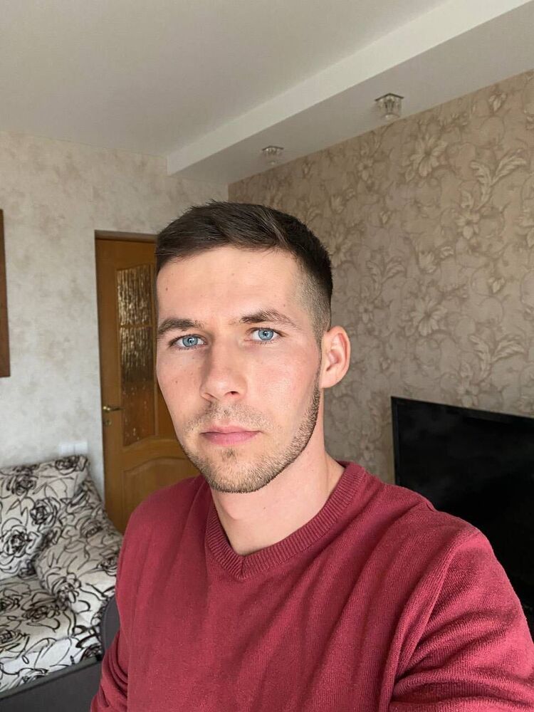  54059089  Serhii, 30 ,    