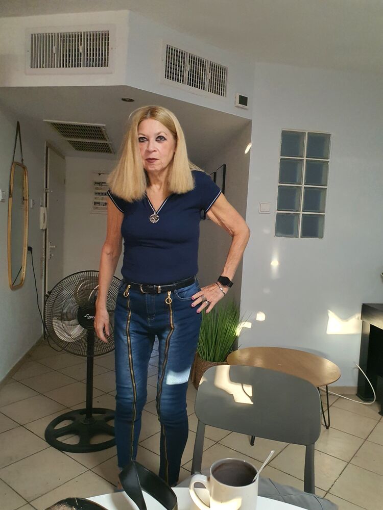  44080709  , 64 ,    Ramat Gan