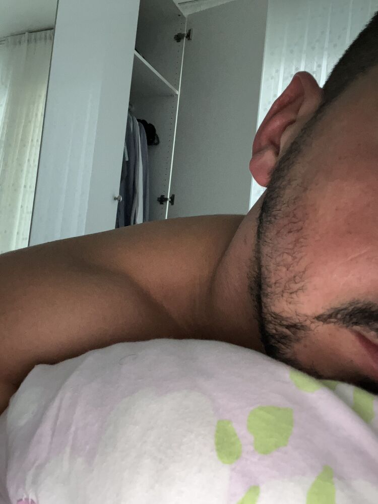  Saint-Denis,   Bayram, 32 ,   ,   