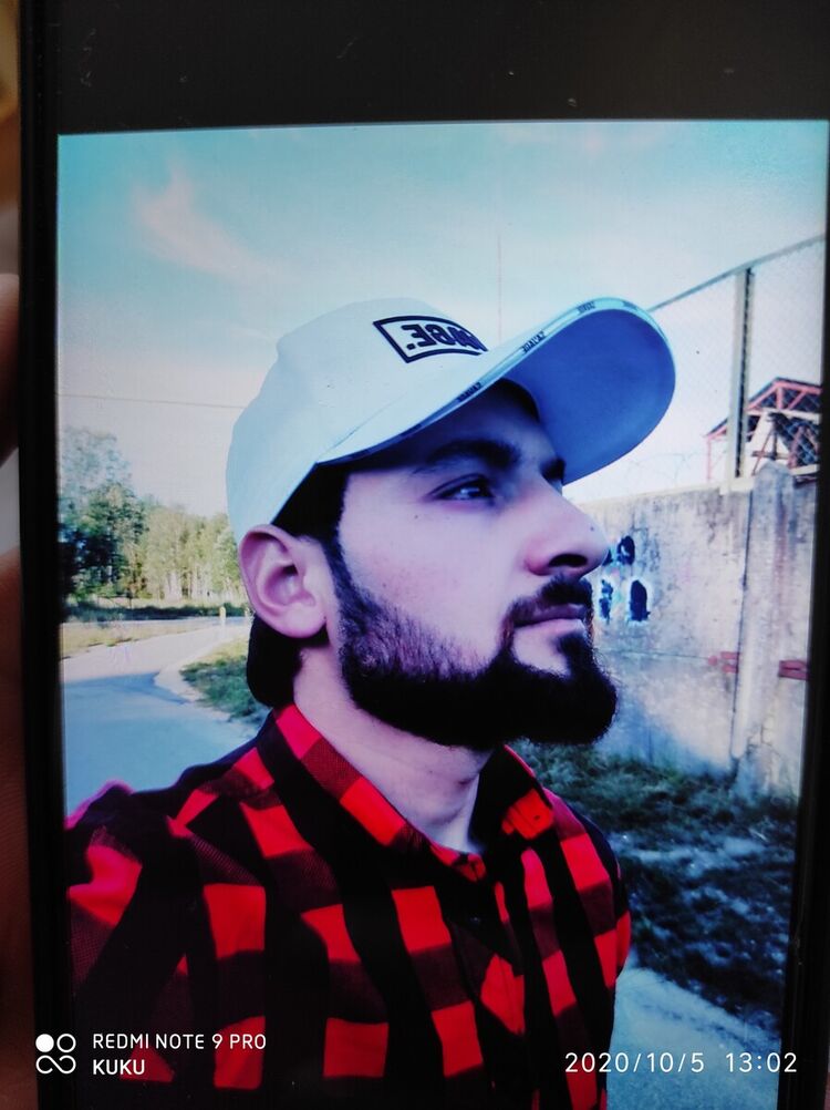  21296139  Nurik, 31 ,    