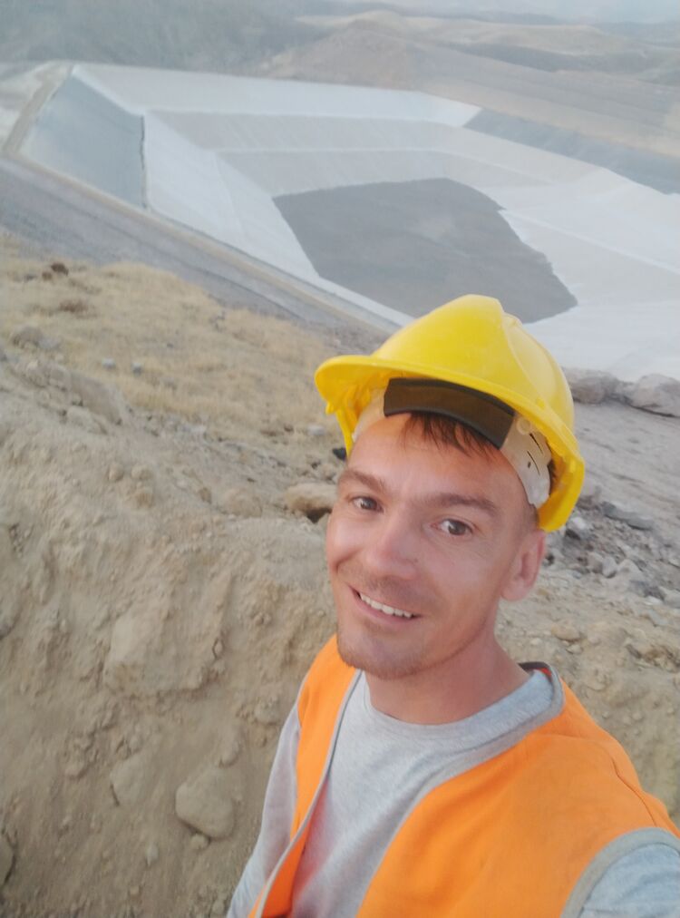 53496269  , 32 ,    