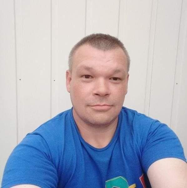  37128699  , 44 ,    