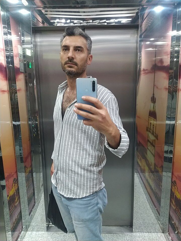  ,   Ali, 42 ,   ,   