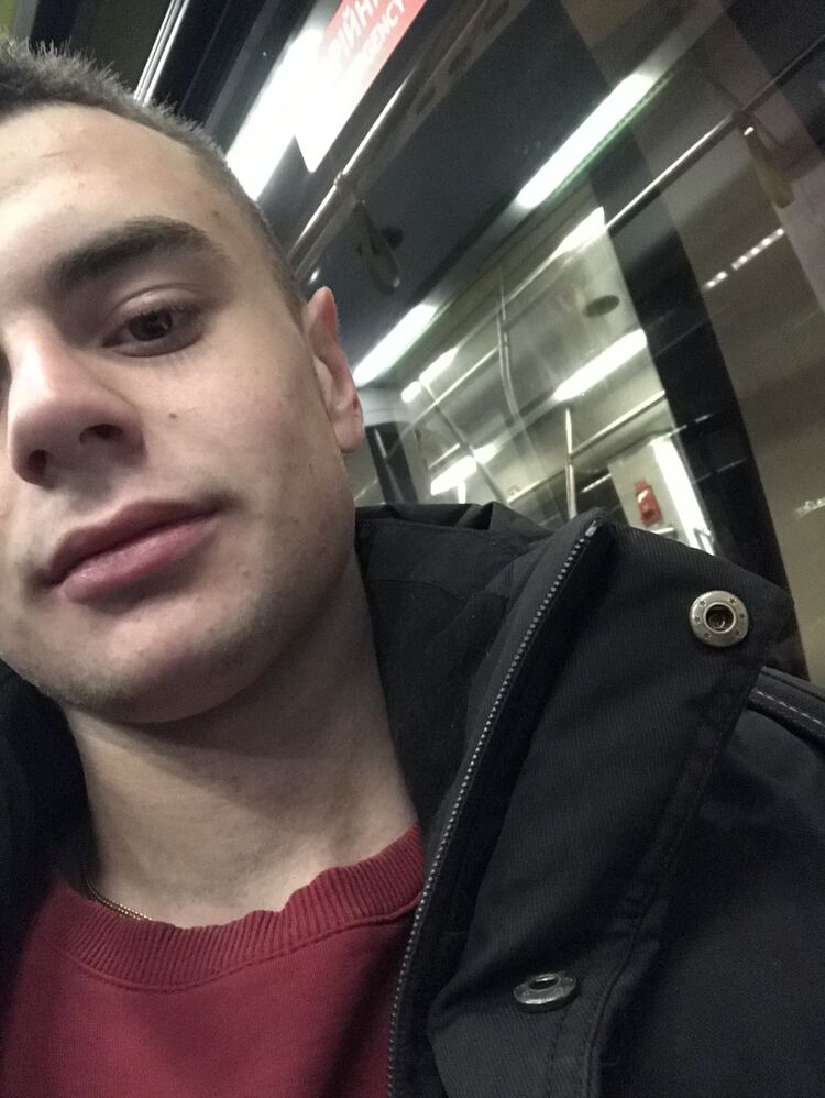  30514029  Andrij, 21 ,    