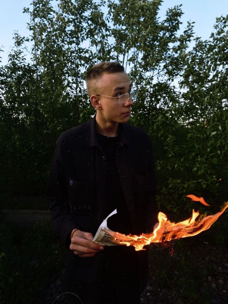  52131269  , 20 ,    -