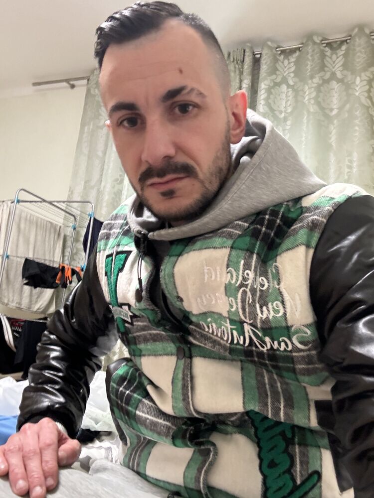  54578879  Marius, 34 ,    