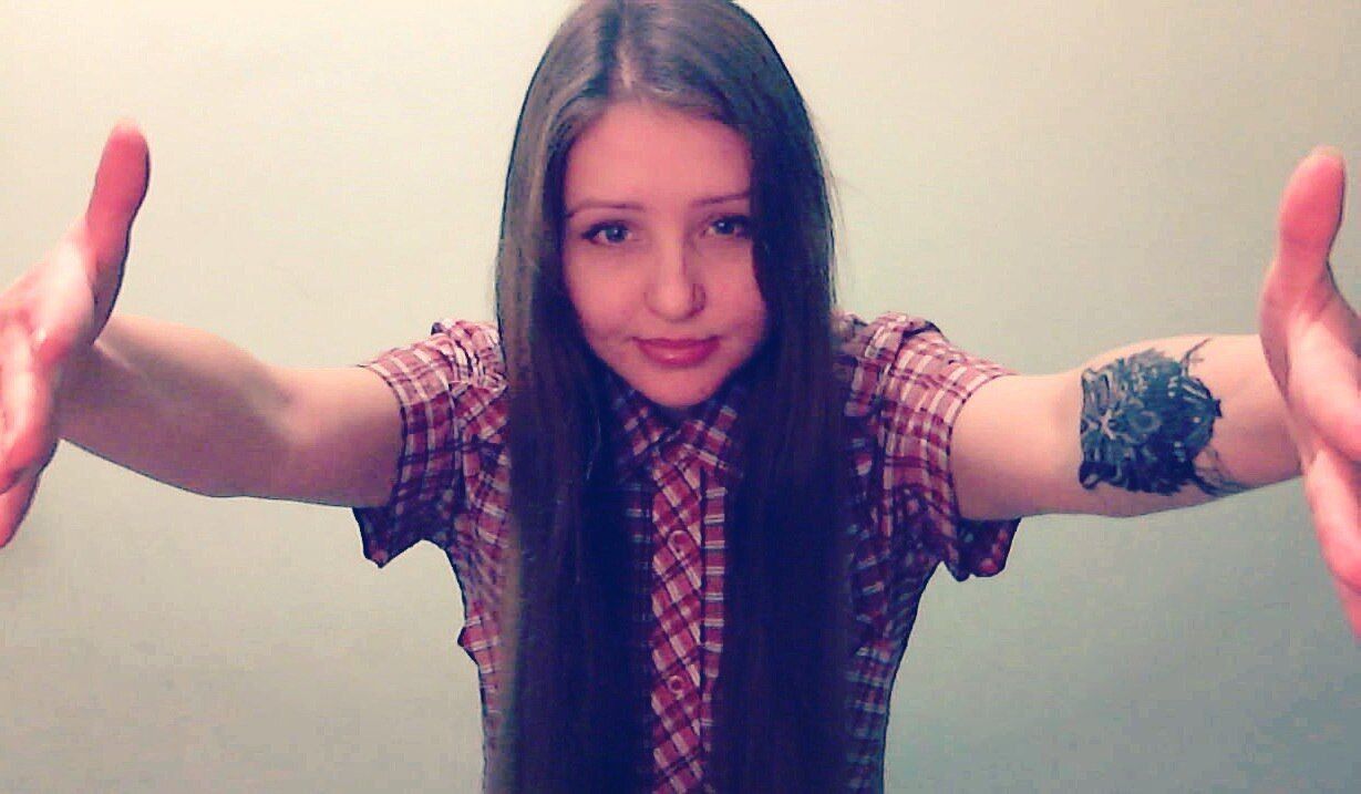  25028239  Anna, 28 ,    