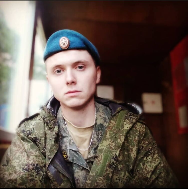  27722669  Dmitry, 25 ,    