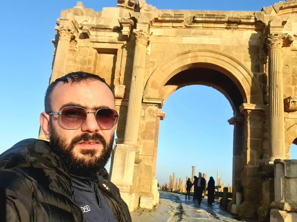  49844129  , 27 ,    Charenton-Le-Pont