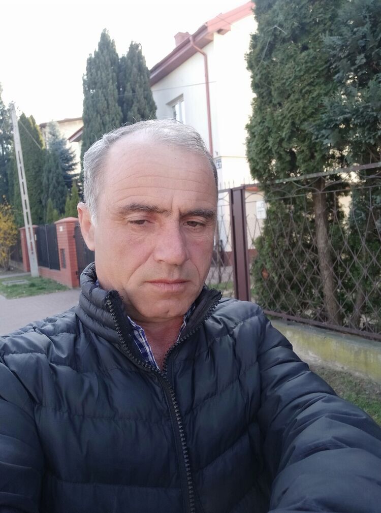  20838359  , 49 ,    
