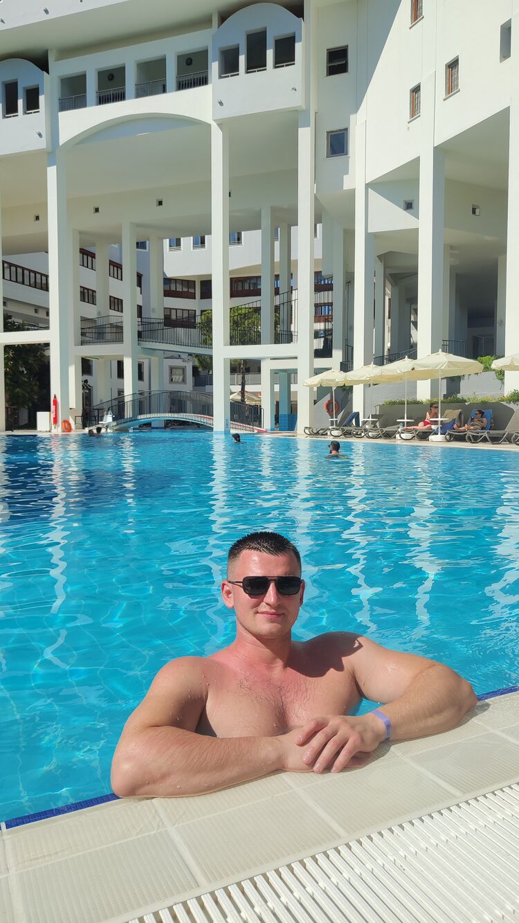  ,   Bogdan, 31 ,   ,   , c 