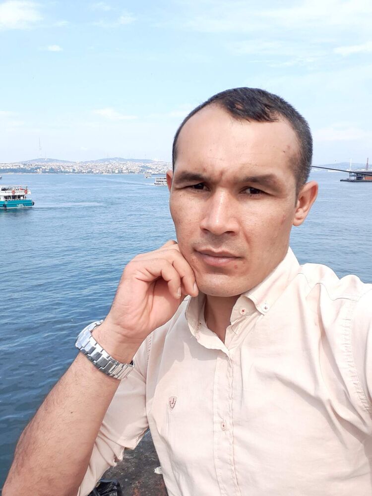  24164379  Aslan, 27 ,    