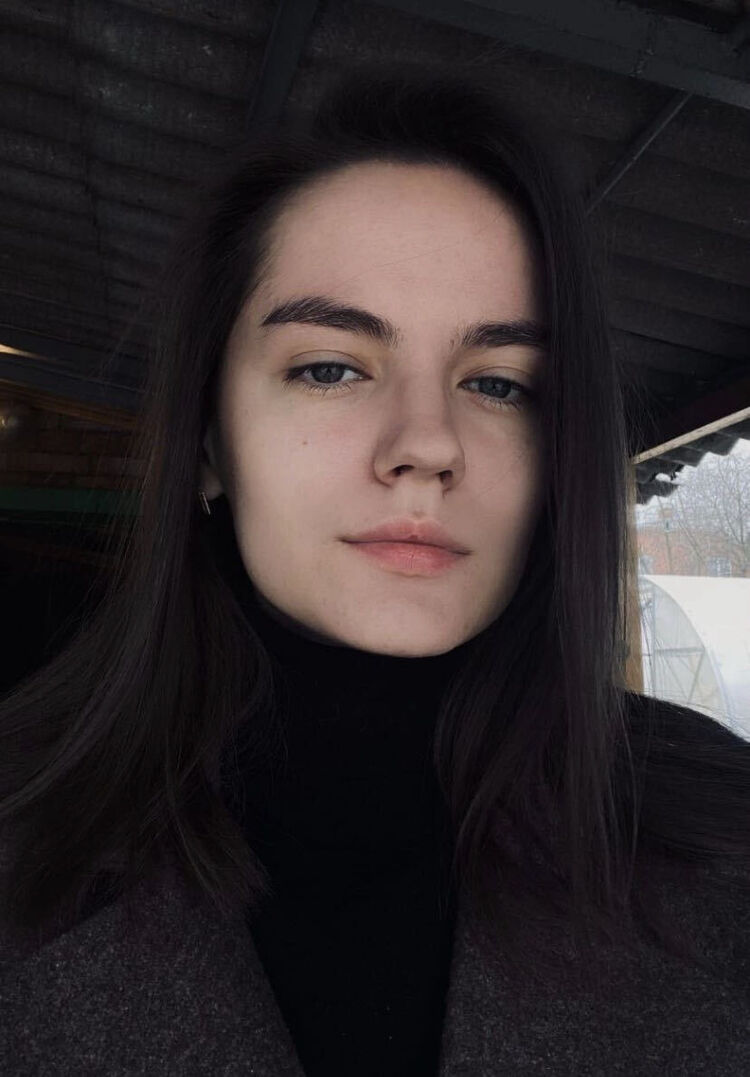  49534279  , 23 ,    