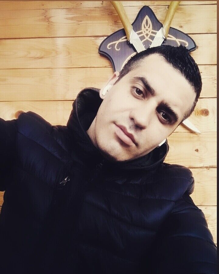  27664629  Alex, 36 ,    