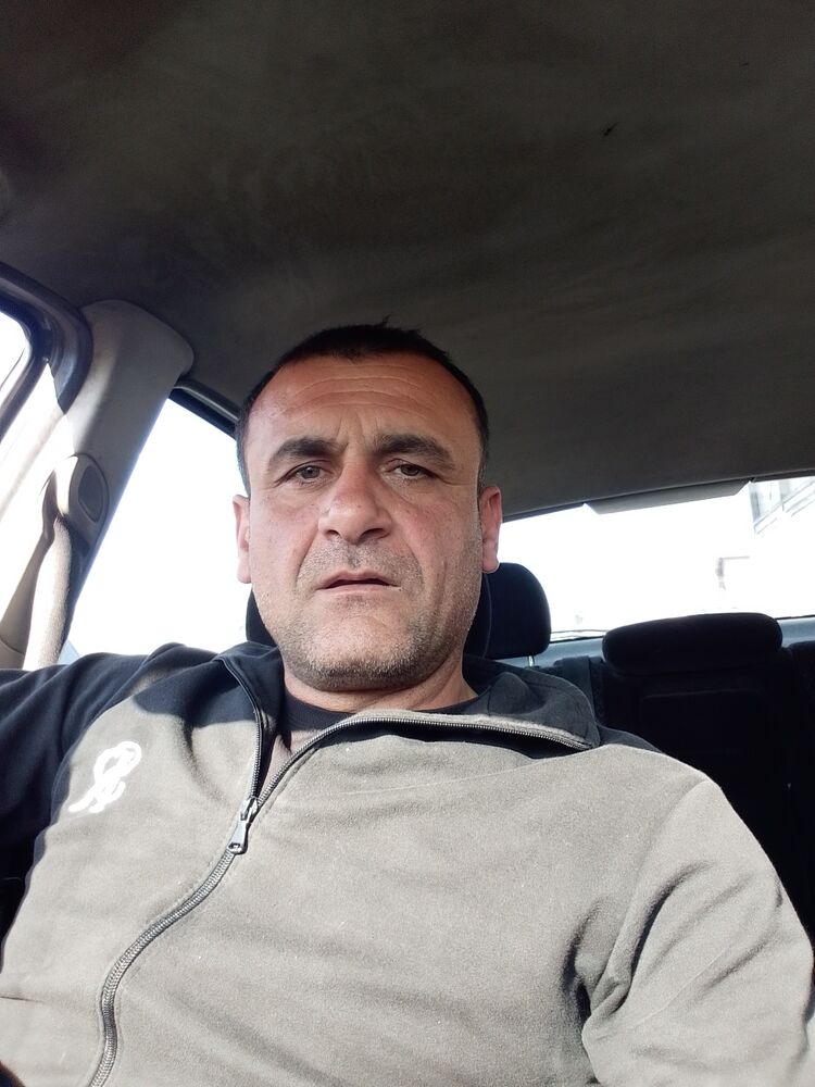  47301399  Artur, 43 ,    