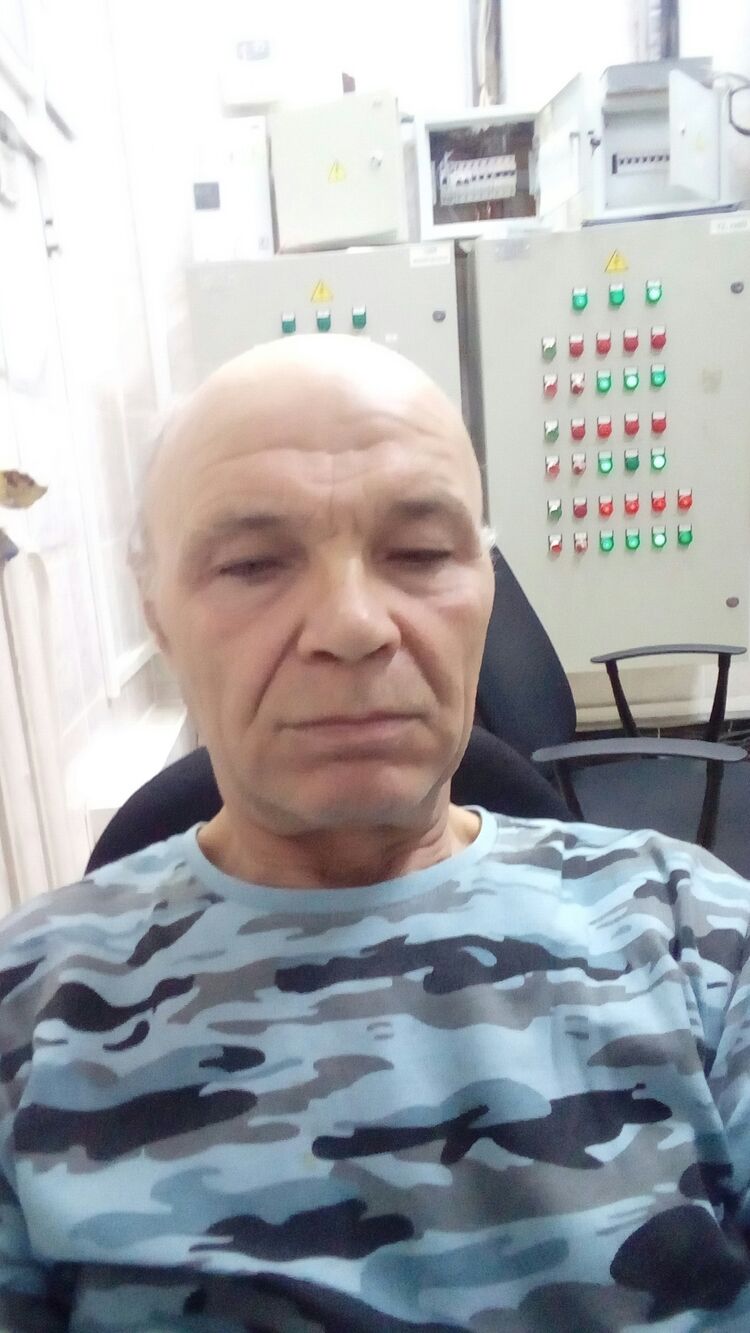  32204349  , 70 ,    
